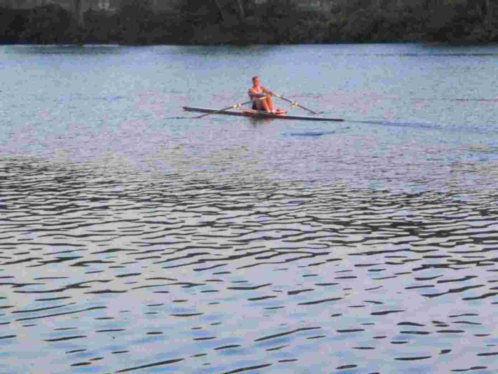 A rower on the Schuylkill River in Philadelphia
        Image © Frederick Monsimer